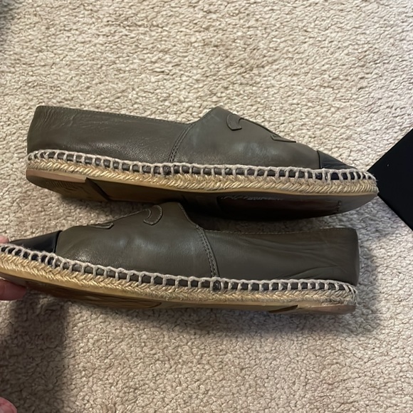 Authentic Chanel leather espadrilles, size 37 - Picture 5 of 11